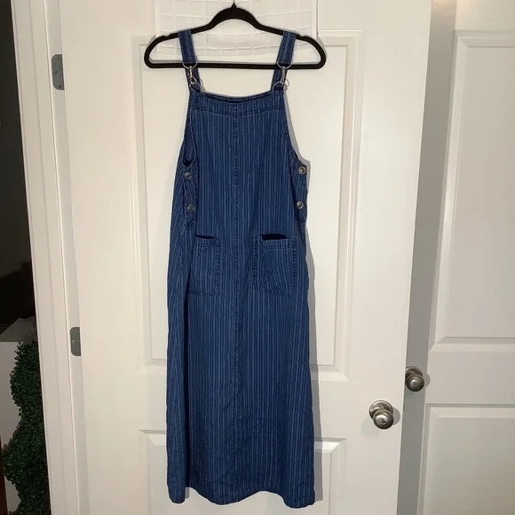blue dart dress Women's Blue Embroidered Dart Dress main image 0